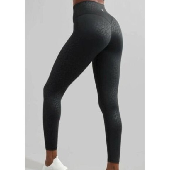 Buffbunny Pants - NWOT BuffBunny Rebel leggings